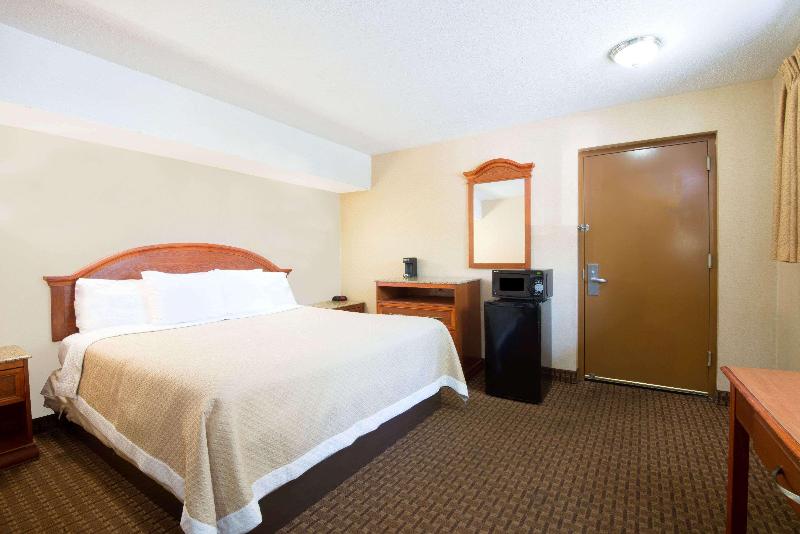 Red Roof Inn Copiague - Oda
