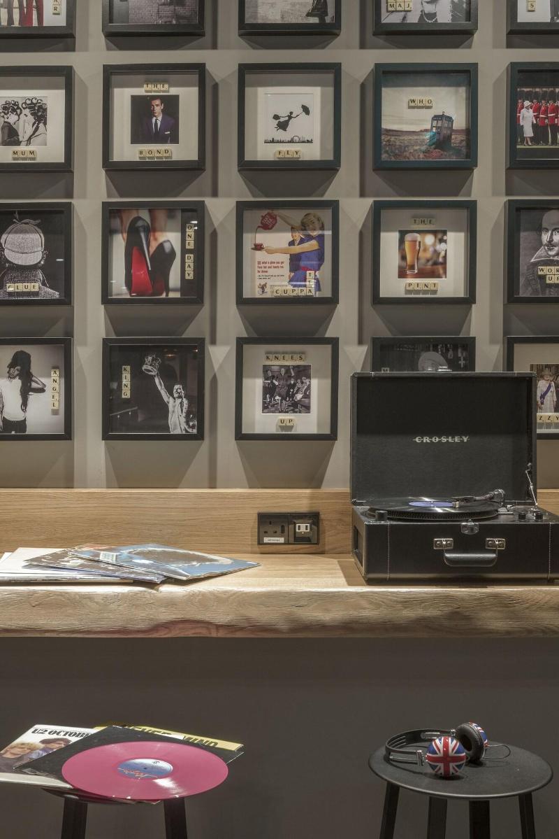 Moxy London Excel - Lobi