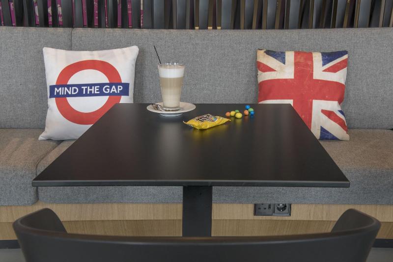 Moxy London Excel - Lobi