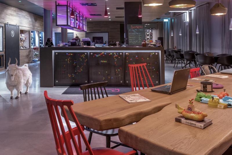 Moxy London Excel - Lobi