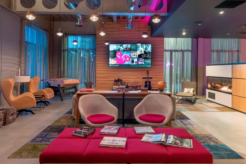 Moxy London Excel - Lobi