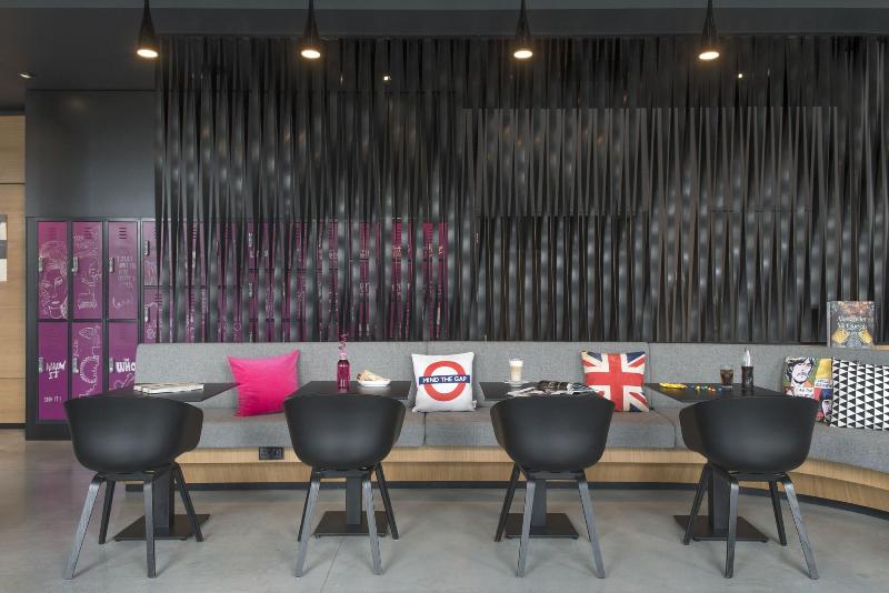 Moxy London Excel - Lobi
