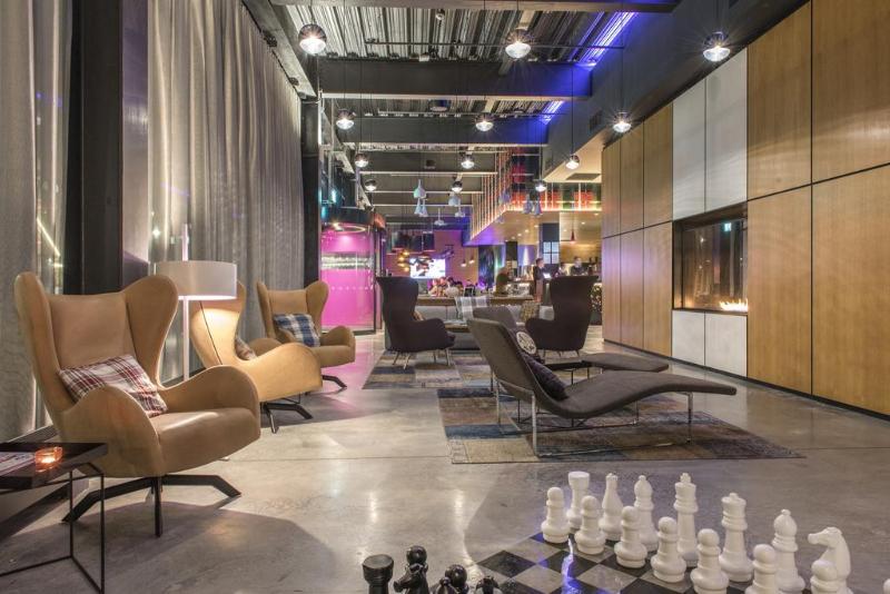 Moxy Aberdeen Airport - Lobi