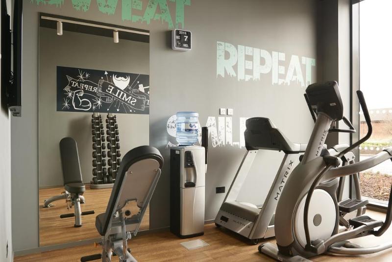 Moxy Aberdeen Airport - Aktivite
