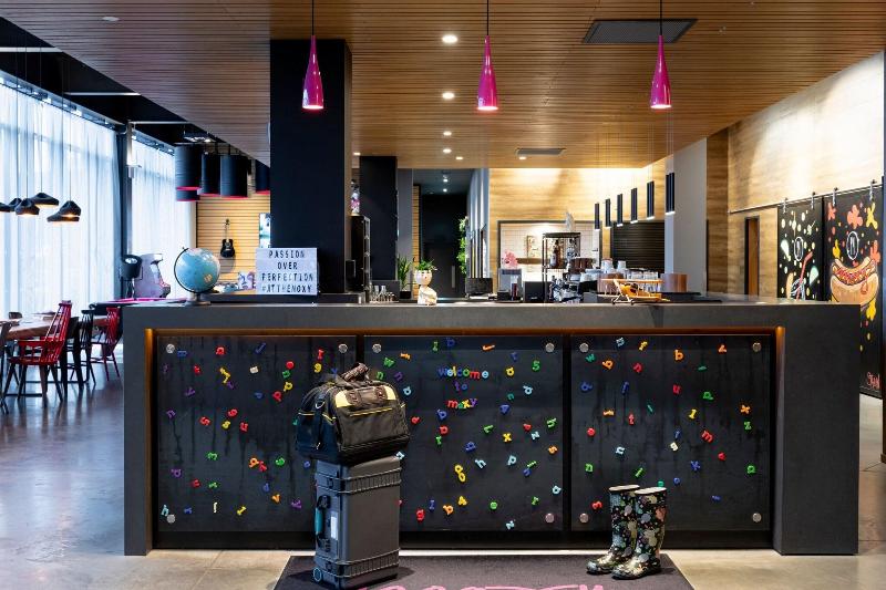 Moxy Aberdeen Airport - Genel