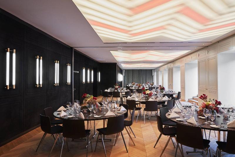 The Dean Munich, Autograph Collection - Toplantı