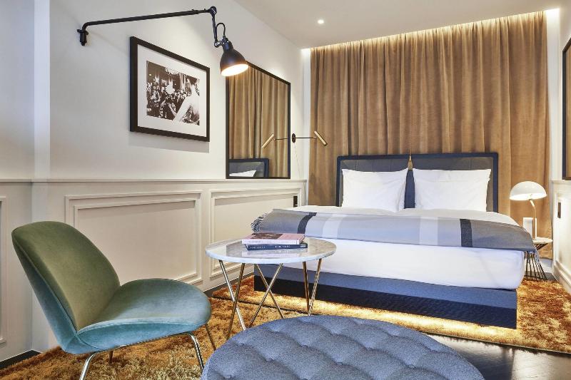 The Dean Munich, Autograph Collection - Oda