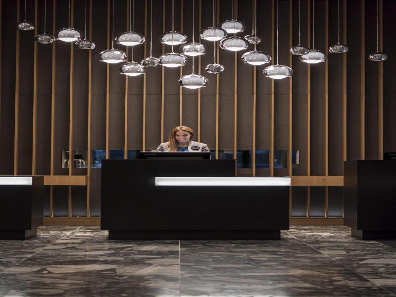 Courtyard by Marriott Brno - Lobi