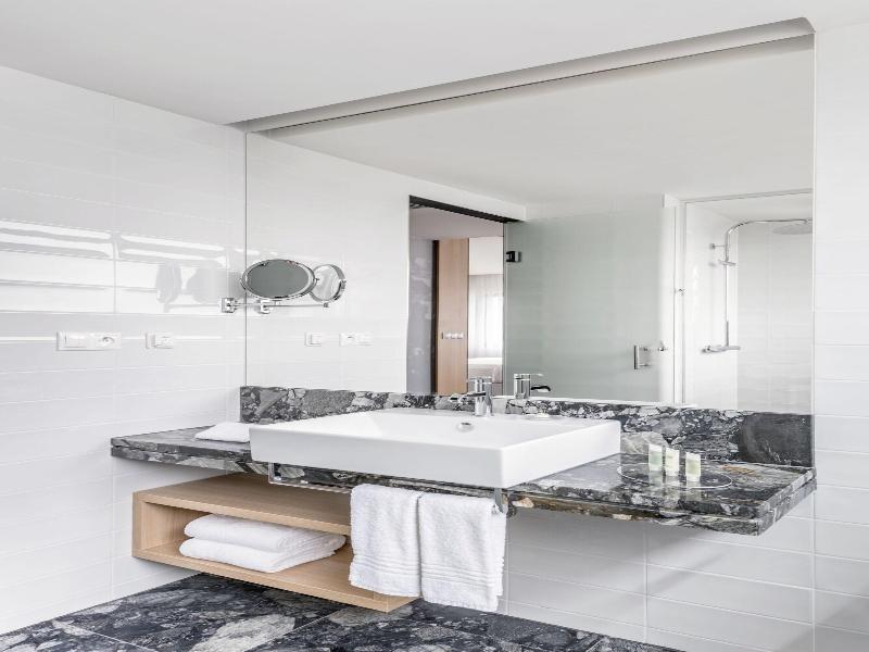Courtyard by Marriott Brno - Oda