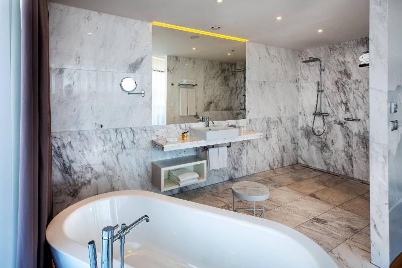 Courtyard by Marriott Brno - Oda