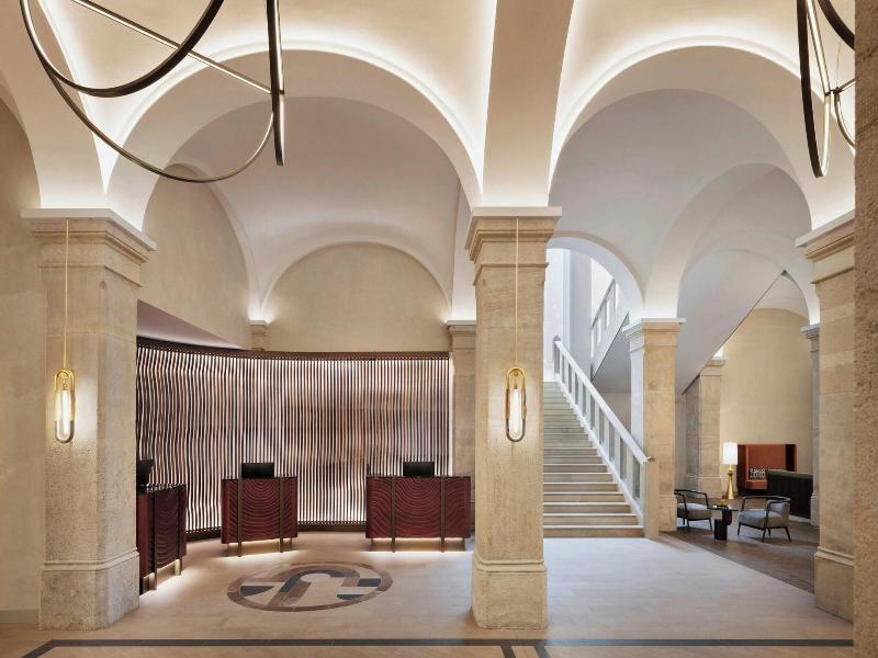 Renaissance Vienna Imperial Riding School - Lobi