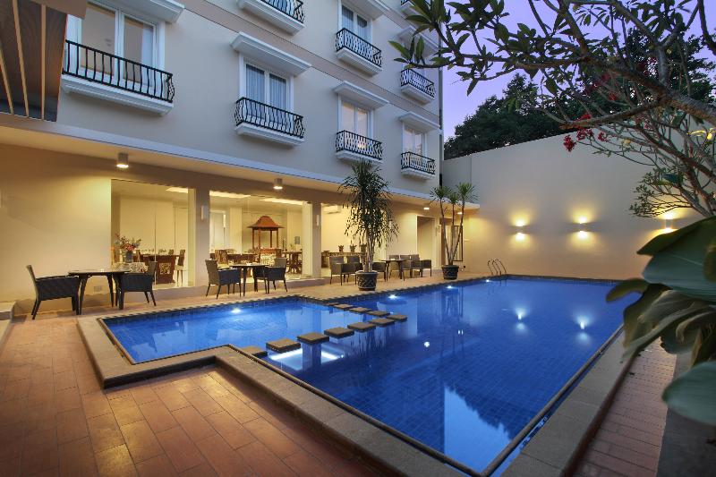 Emersia Malioboro Hotel - Havuz
