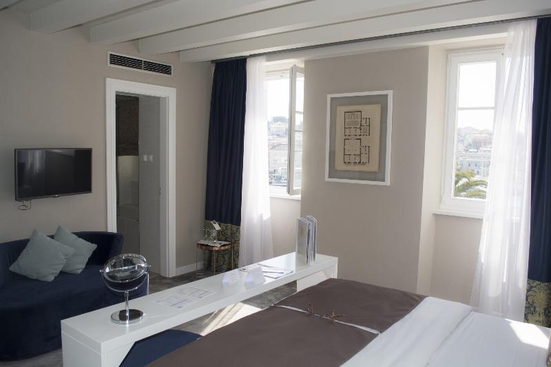 XII Century Heritage Hotel Trogir - Oda