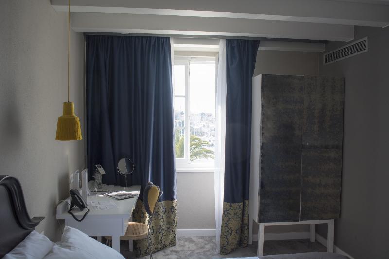 XII Century Heritage Hotel Trogir - Oda