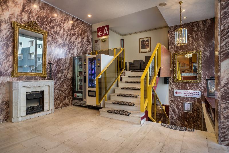 Hotel Leonet - Lobi