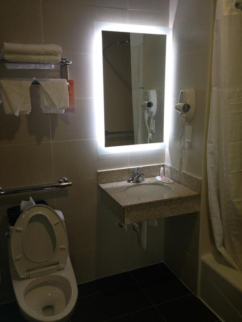Rockaway Hotel Brooklyn - Genel