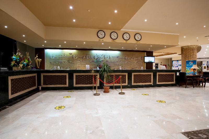 AMC Royal Hotel & Spa - Lobi