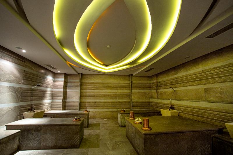 AMC Royal Hotel & Spa - Aktivite