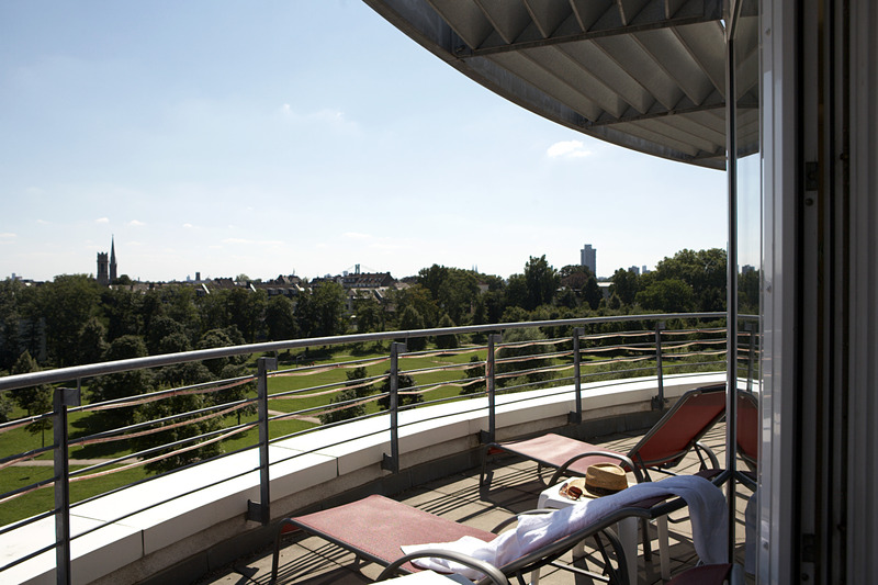 PLAZA Premium Köln - Teras
