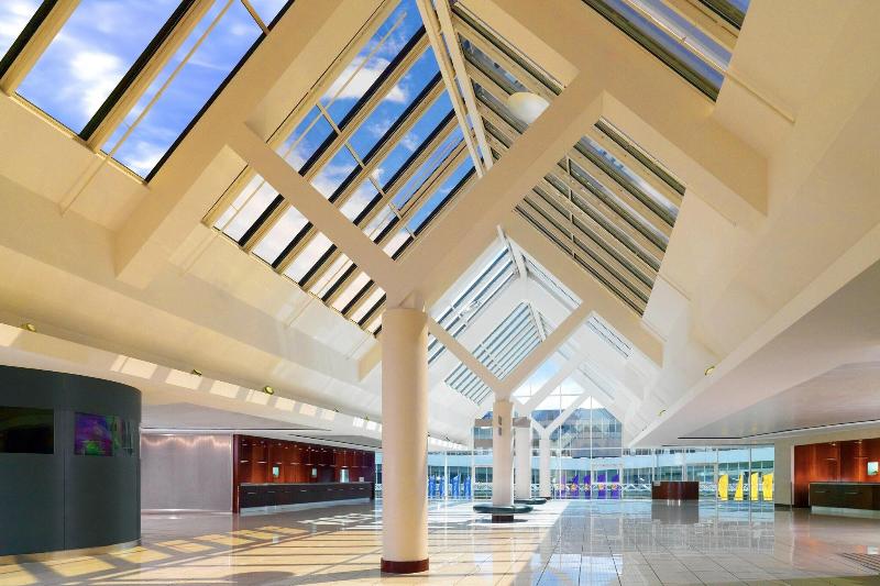 Sheraton Frankfurt Airport Hotel & Conference Cent - Lobi
