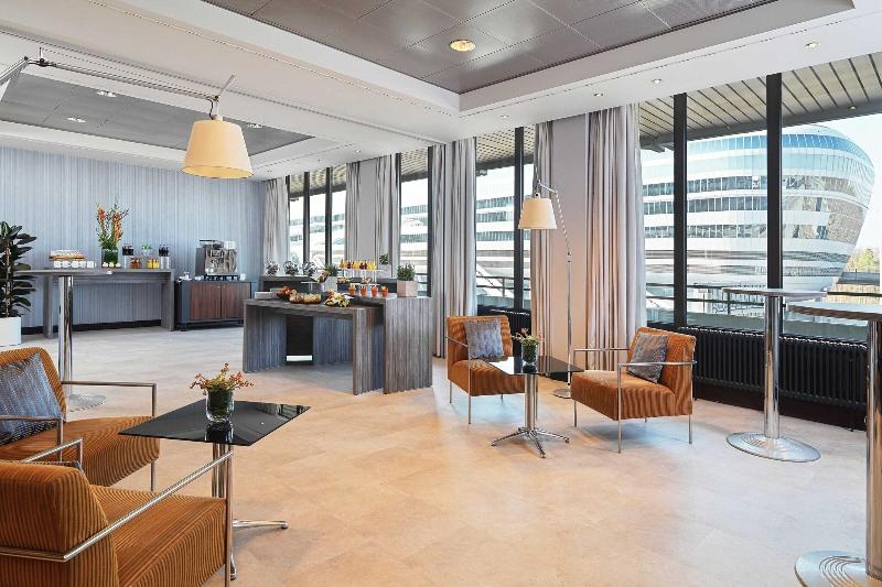 Sheraton Frankfurt Airport Hotel & Conference Cent - Lobi