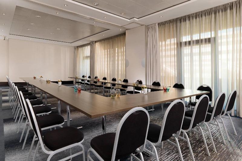 Sheraton Frankfurt Airport Hotel & Conference Cent - Toplantı