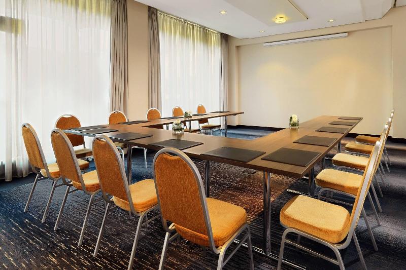 Sheraton Frankfurt Airport Hotel & Conference Cent - Toplantı