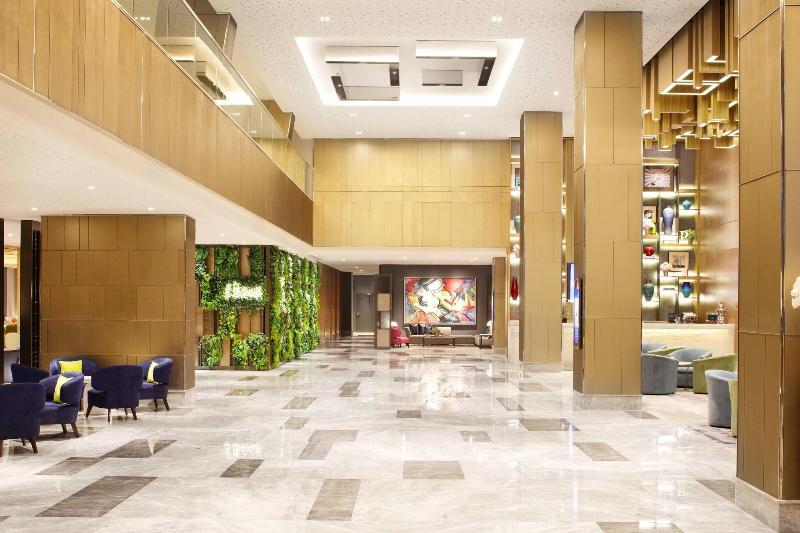 Four Points by Sheraton Surabaya - Lobi
