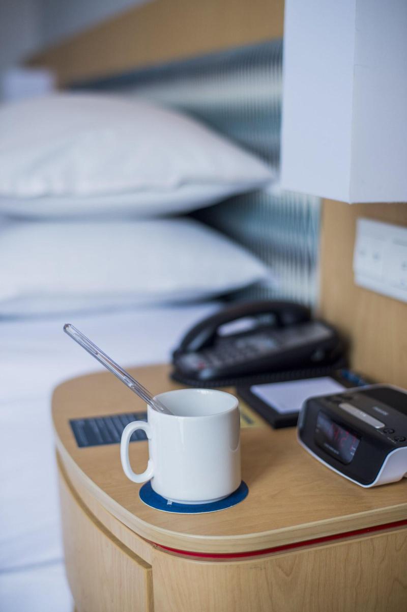 Four Points by Sheraton Surabaya - Oda