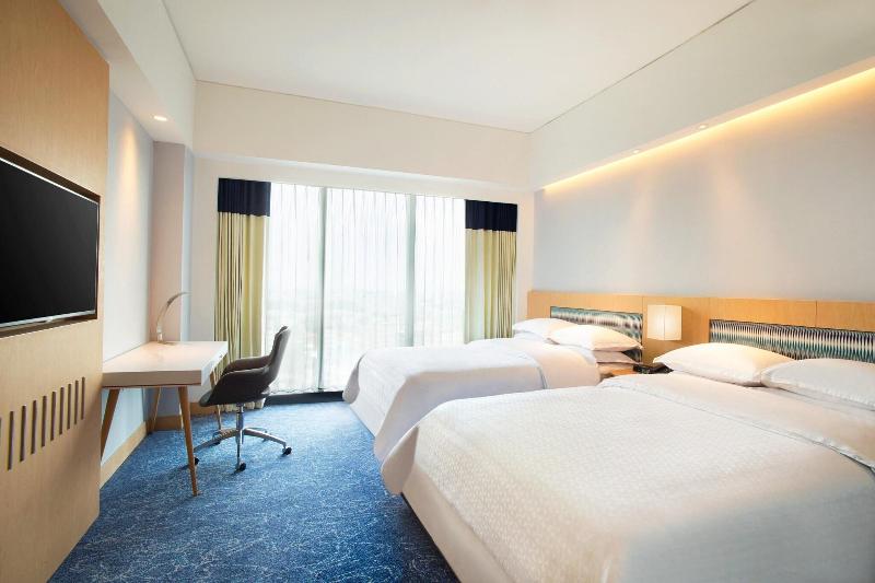 Four Points by Sheraton Surabaya - Oda