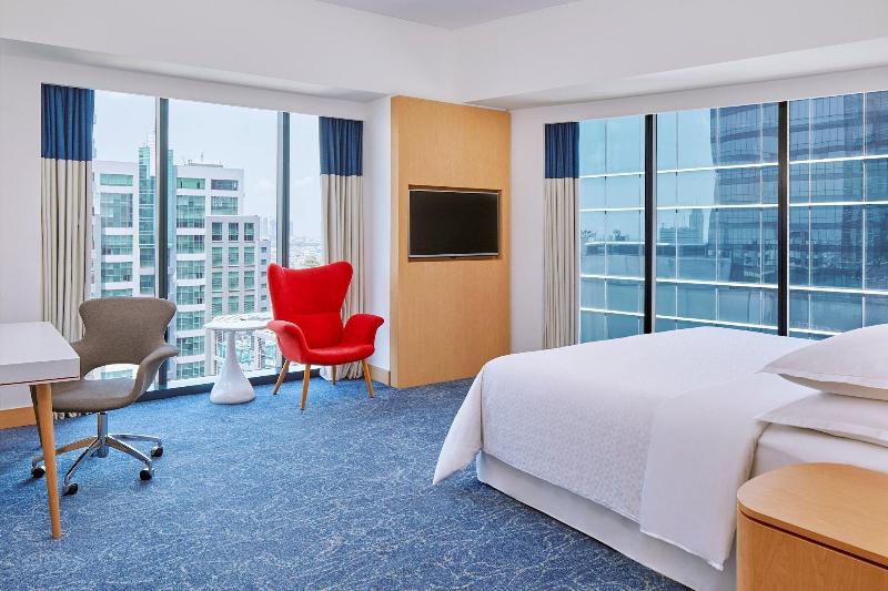 Four Points by Sheraton Surabaya - Oda