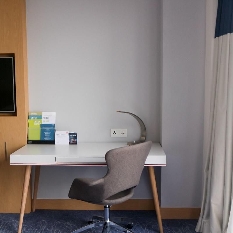 Four Points by Sheraton Surabaya - Oda