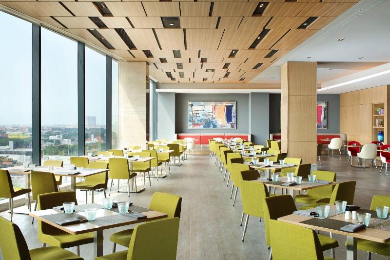 Four Points by Sheraton Surabaya - Restoran