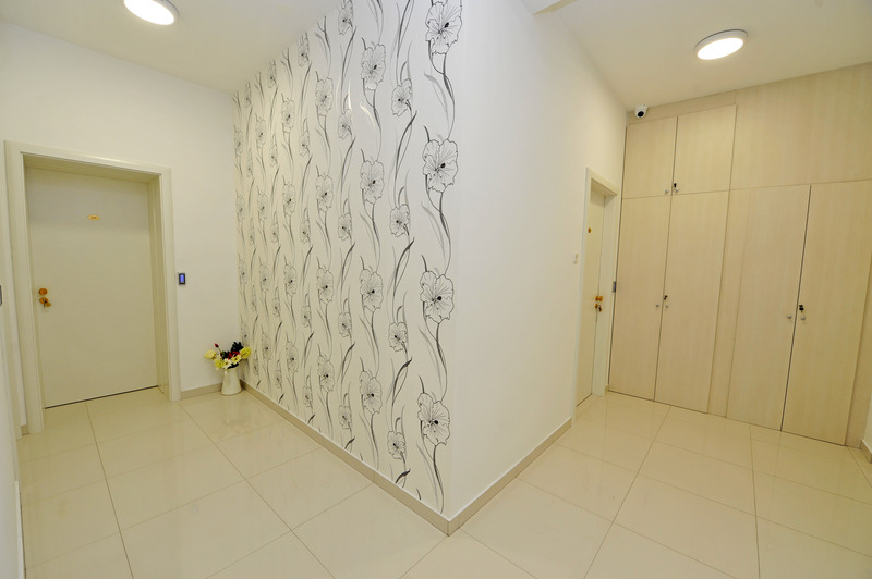 Nirvana Luxury Rooms - Lobi