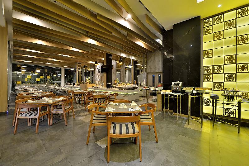 THE 1O1 Palembang Rajawali - Restoran