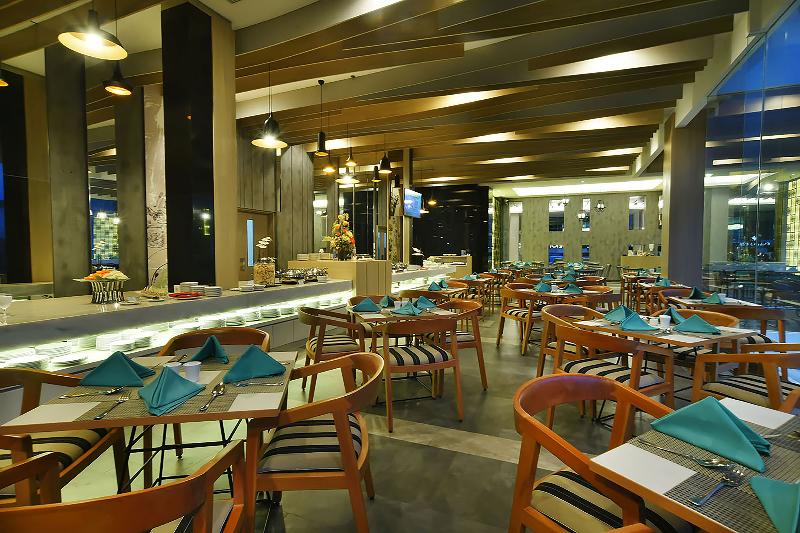 THE 1O1 Palembang Rajawali - Restoran