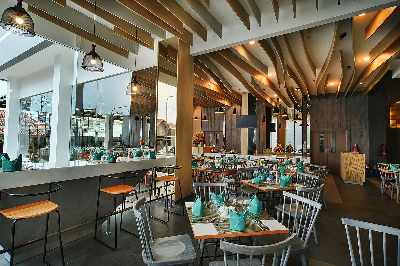 THE 1O1 Palembang Rajawali - Restoran