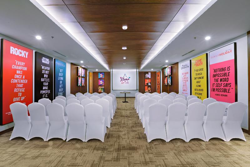 Fame Hotel Sunset Road Kuta Bali - Toplantı