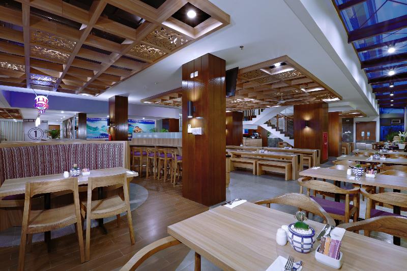 Fame Hotel Sunset Road Kuta Bali - Restoran