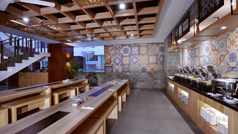 Fame Hotel Sunset Road Kuta Bali - Restoran