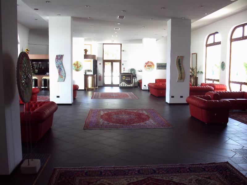 Pizzomunno Vieste Palace Hotel - Lobi