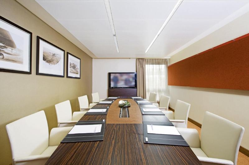 Movenpick Hotel Zurich Airport - Toplantı