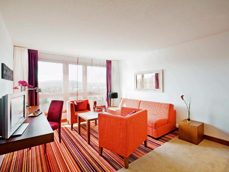 Movenpick Hotel Zurich Airport - Genel