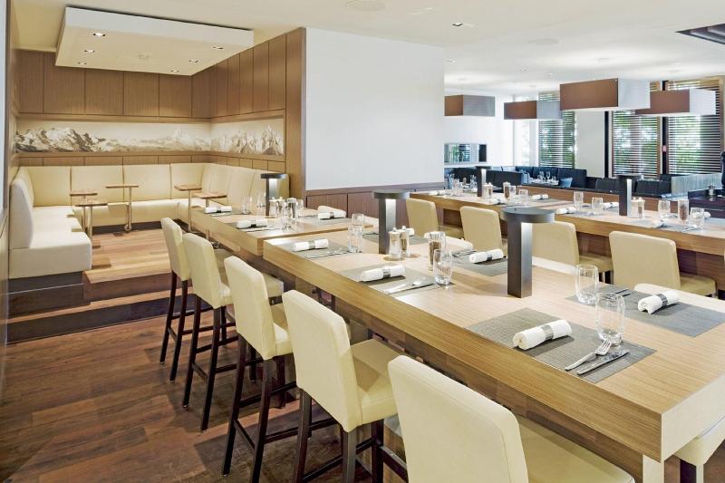 Movenpick Hotel Zurich Airport - Restoran