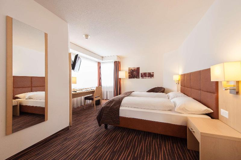 TOP SeminarHotel am Aegerisee Unteraegeri - Oda