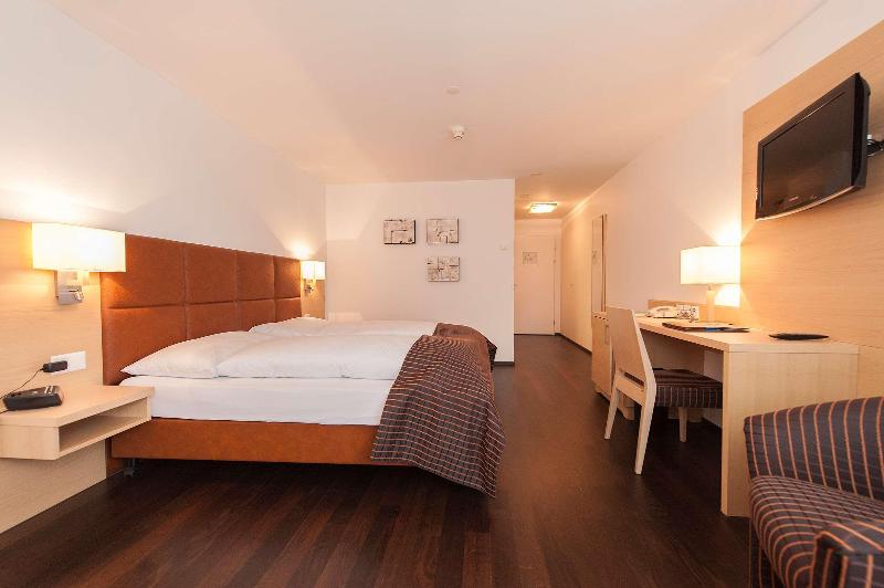 TOP SeminarHotel am Aegerisee Unteraegeri - Oda
