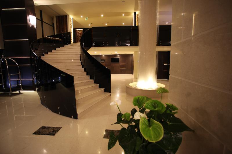 Malak Regency Hotel - Lobi