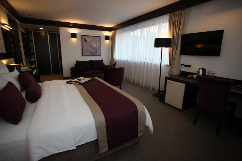 Malak Regency Hotel - Oda