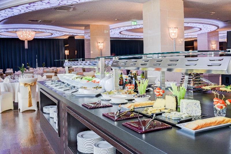 Malak Regency Hotel - Restoran