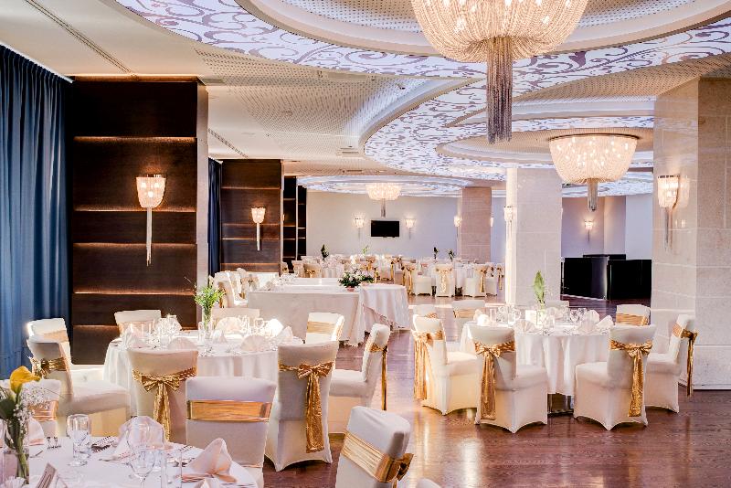 Malak Regency Hotel - Restoran